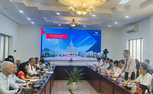 UBND tỉnh Khánh Hòa làm việc với Trường Đại học VinUni về đề án xây dựng thương hiệu của TP. Nha Trang