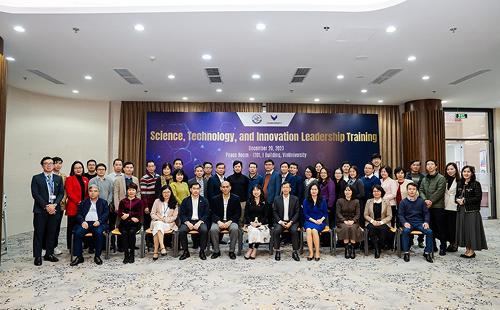 VinUni Successfully Organizes the Science, Technology and Innovation Leadership Training Program