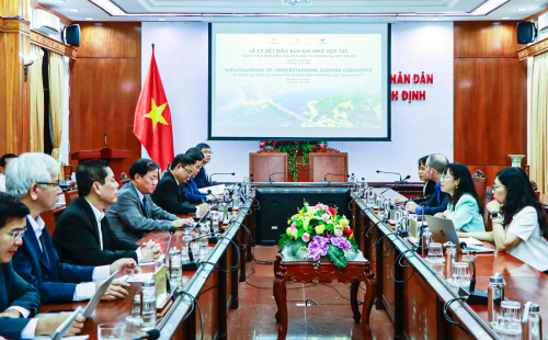 Binh Dinh and VinUniversity Cooperate to Promote Green Transformation