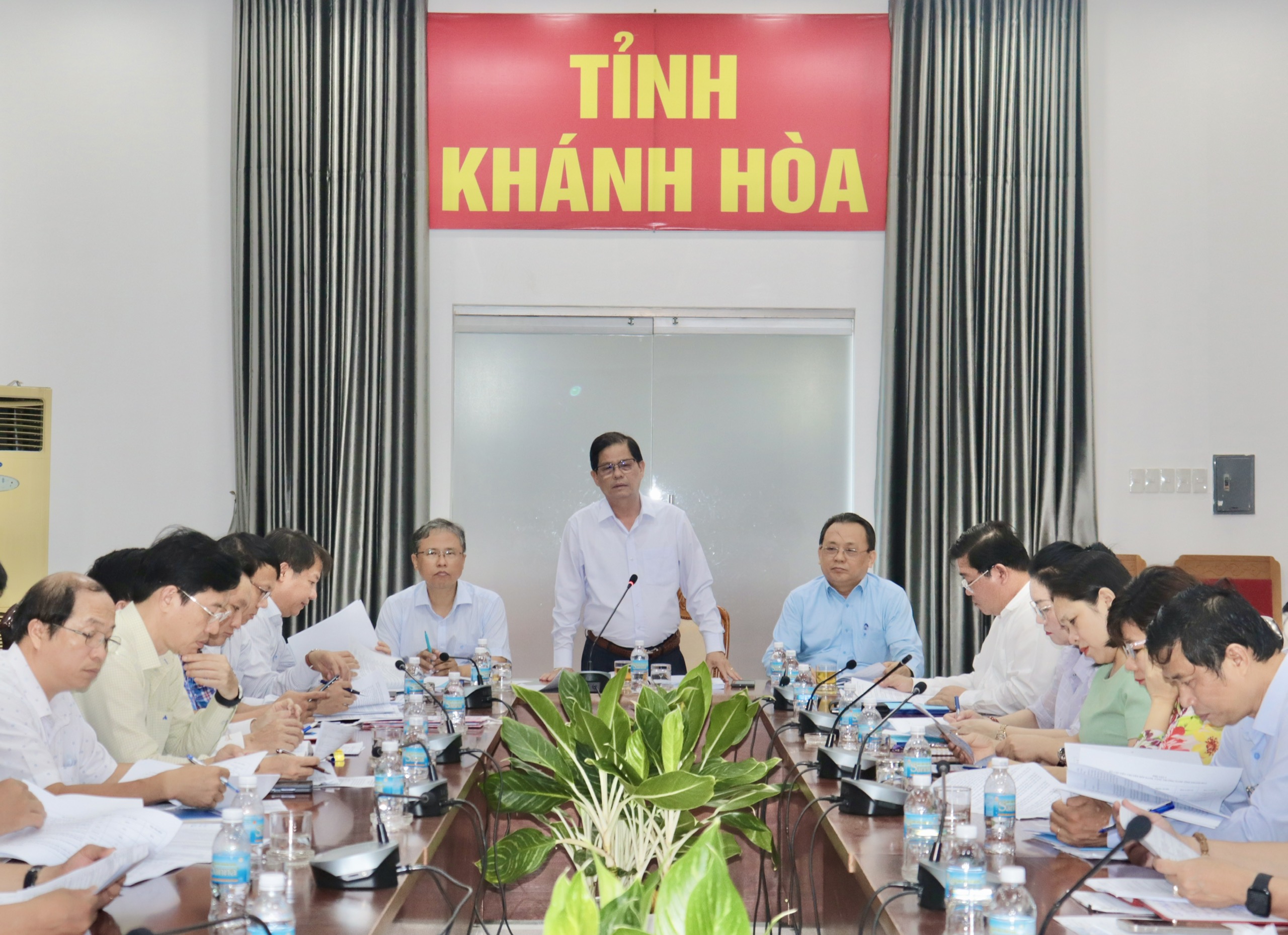 Continuing to Refine the Draft Green Transition Scheme for Khanh Hoa Province for the 2024–2030 Period